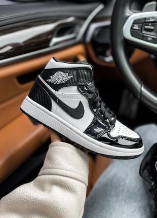 Знижка натуральна шкіра лак nike air jordan 1 black кросівки чорні найк джордан лаковані кроссовки скидка черные натуральная кожа лаковая лакированная3 фото