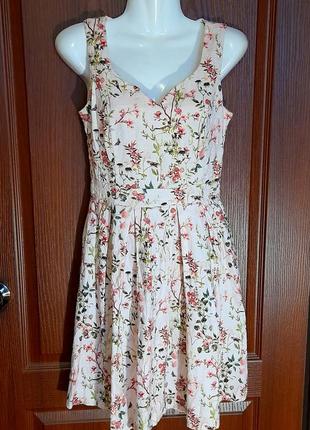 Великолепное платье с цветочным принтом и идеальном состоянии2 фото