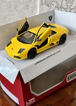 Металева колекційна машинка lamborghini