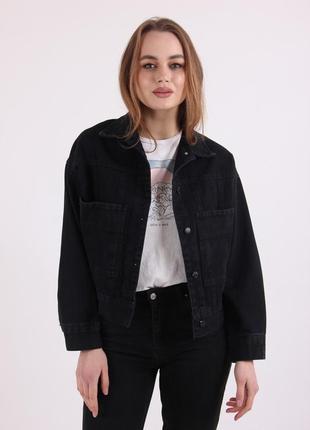 Стильная джинсовая женская модная куртка свободная с карманами размер м
