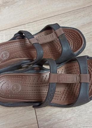 Босоніжки шльопанці crocs пляжні босоножки шлепки крокс