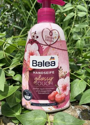 Мило для рук balea glossy touch