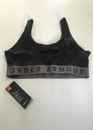 Спортивный топ under armour