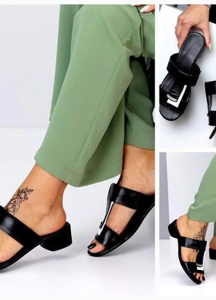 Кожаные шлепанцы "charm