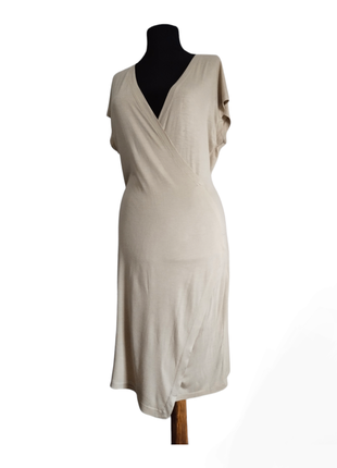 Платье бежевое ,трикотажное , вискоза