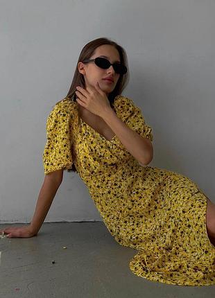 Стильное желтое платье