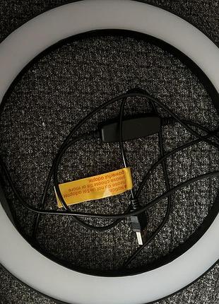 Кільцева лампа usb