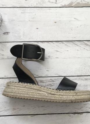 Босоножки, босоножки