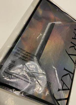 Клатч колір хамелеон mary kay