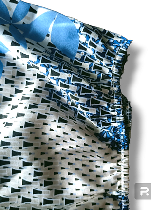 Летняя блуза, голубая в стилизованный цветочный принт, с резинкой на талии, размер s 5