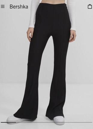 Черные клешни лосины в рубчик bershka