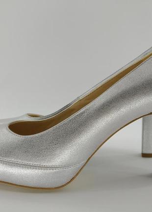 Туфлі жіночі шкіряні unisa numar metalicsd 38 р. 24,5 см срібні  арт. 0608 фото
