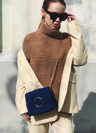 Базовый свитер оверсайз