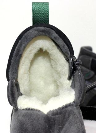 Серые зимние ботинки на липучках8 фото