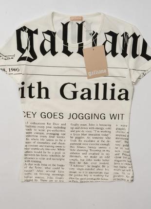 John galliano vintage dior newspaper gazette white t shirt жіноча футболка