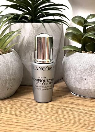 Оригінал активатор молодості для шкіри навколо очей та вій lancome advanced genifique yeux light-pearl оригинал сыровата