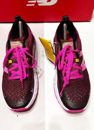 Нові жіночі оригінальні кросівки new balance fresh foam trail vibram в розмірах3 фото