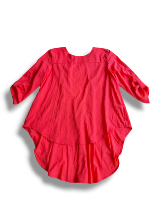 Розовая блузка с открытой спинкой