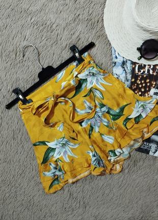 Шикарні короткі літні шорти з рюшами і поясом2 фото