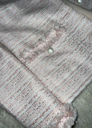 Твидовый пиджак нежно розового цвета10 фото