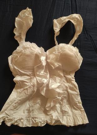 Белый топ с чашечками белая майка с