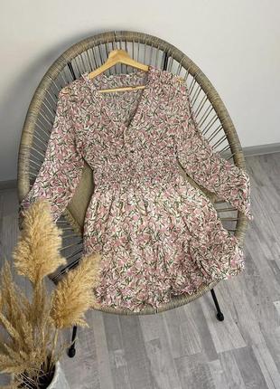 Ніжна сукня