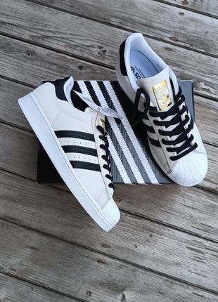 Кроссовки. кроссовки adidas superstar.