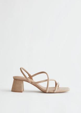 Босоножки strappy block heel sandals cos / 37, 392 фото