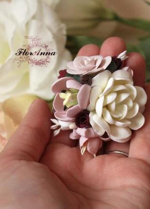 Заколка/брошь ручной работы с цветами  "кофейный шампань"