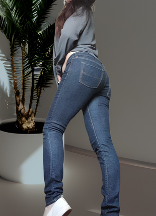 Супер джинсы скошенные стрейч с низкой посадкой1 фото