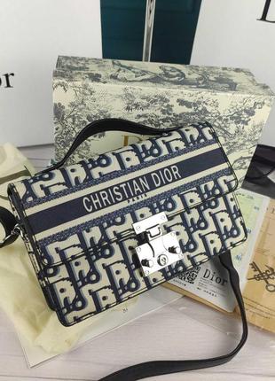 Стильная женская сумка  коробке