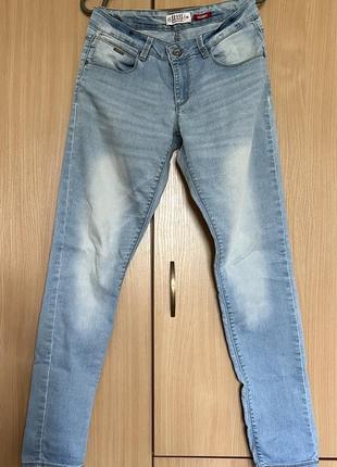 Джинси