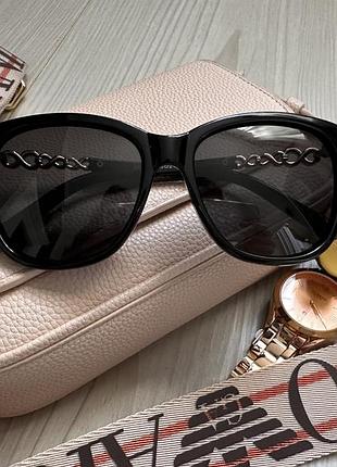 Солнцезащитные очки