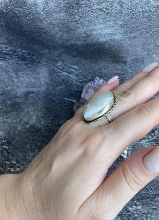 Кільце з натуральним місячним каменем кільце місячний камінь в сріблі каблучка розмір 18. індія.4 фото