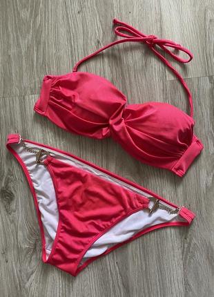 Яркий  купальник victoria’s secret c цепочкой р.м ярко-розовый3 фото