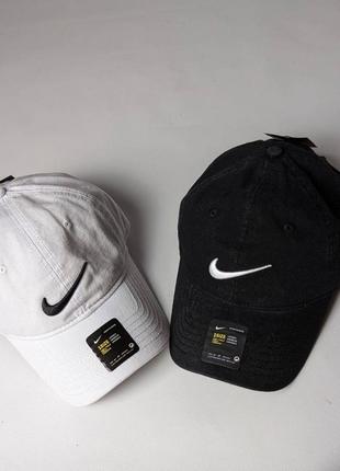 Кепочки від nike