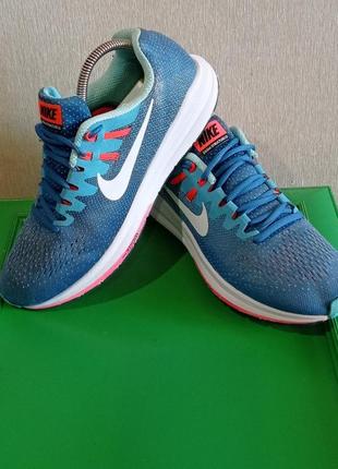 Кросівки фірми nike 42 розміру