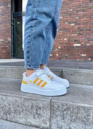 Женские кроссовки adidas forum low «white yellow’6 фото