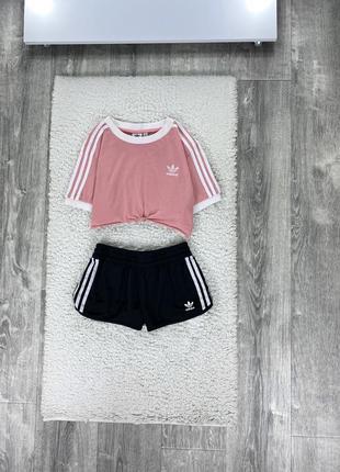 Спортивный костюм adidas