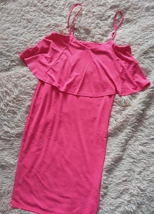 Яскравий сарафан