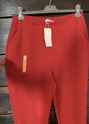 Новые стильные красные брюки бананы на резинке 50-52 р reserved7 фото