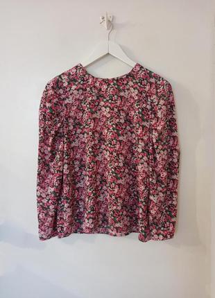 Блуза в цветочный принт с объемными рукавами