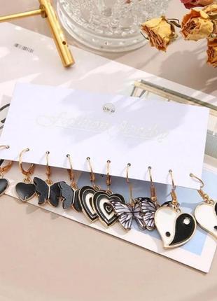 Набір сережок золотисті сережки з метеликами сережки сердечка сережки в стилі панк рок хіп хоп готичні сережки5 фото