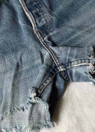 Джинсовые винтажные шорты levi`s с необработанным низом7 фото