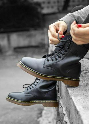 Шикарні хутряні черевики доктор мартінс в чорному кольорі (осінь-зима-весна)😍1 фото
