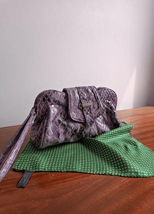 Клатч под кожу питона 25*15 см suzy smith лаковая фиолетовая сумка7 фото