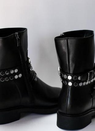 Женские зимние кожаные ботинки | viko6 фото