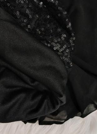 Черная мини-платье с пайетками6 фото