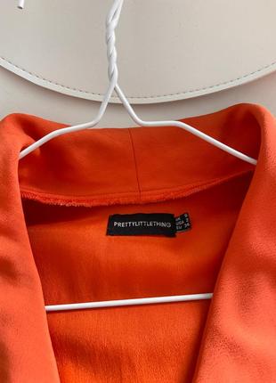 Оранжевое платье мини с элементами плиссе6 фото