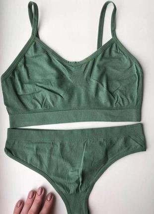 Комплект жіночої білизни топ + трусики